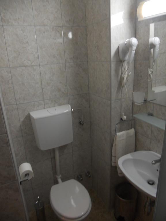 Apartmani Grand Hertz Beograd Værelse billede